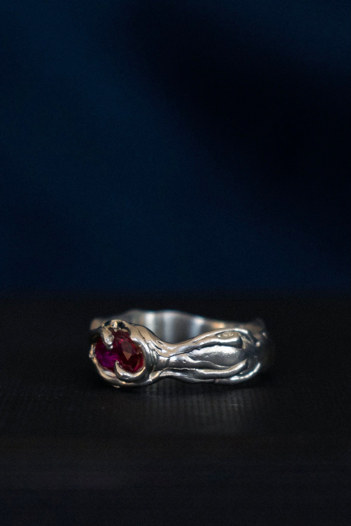 Murmuro Ring - Silver & Ruby