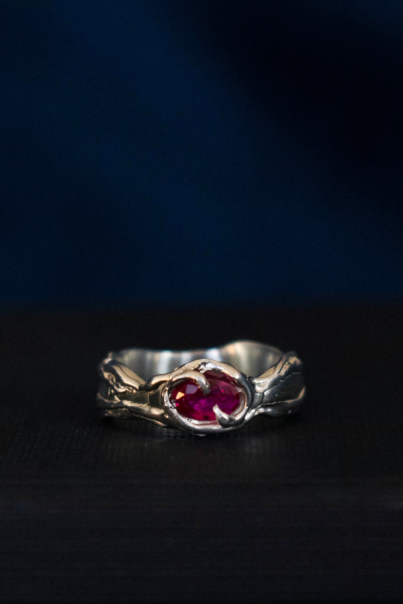 Murmuro Ring - Silver & Ruby