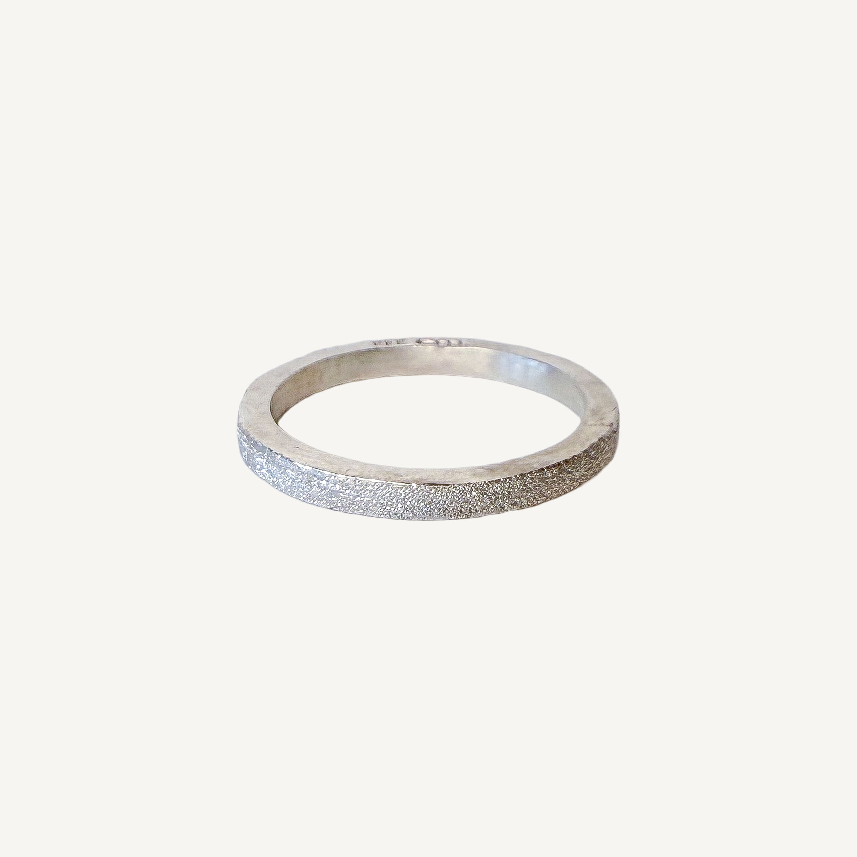 DIAMOND SKIN STACKING RING
