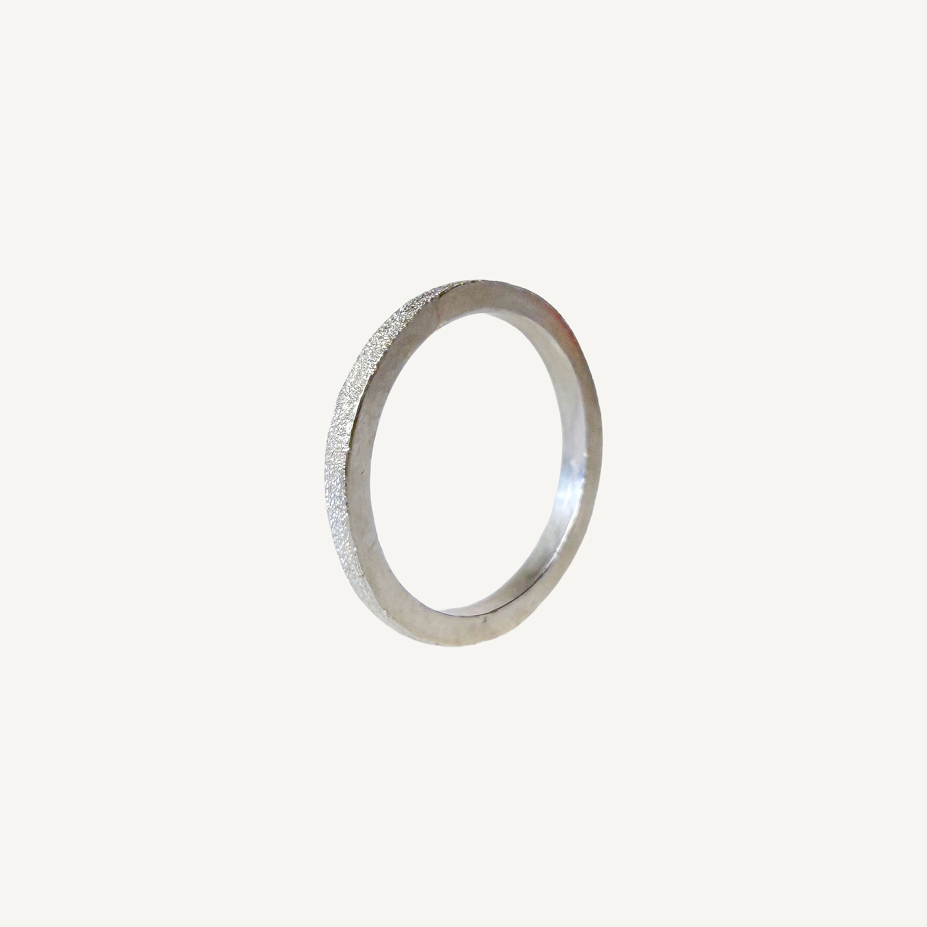 DIAMOND SKIN STACKING RING